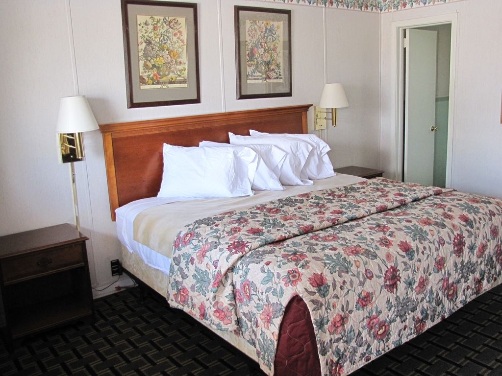 Rodeway Inn Swainsboro Bilik gambar